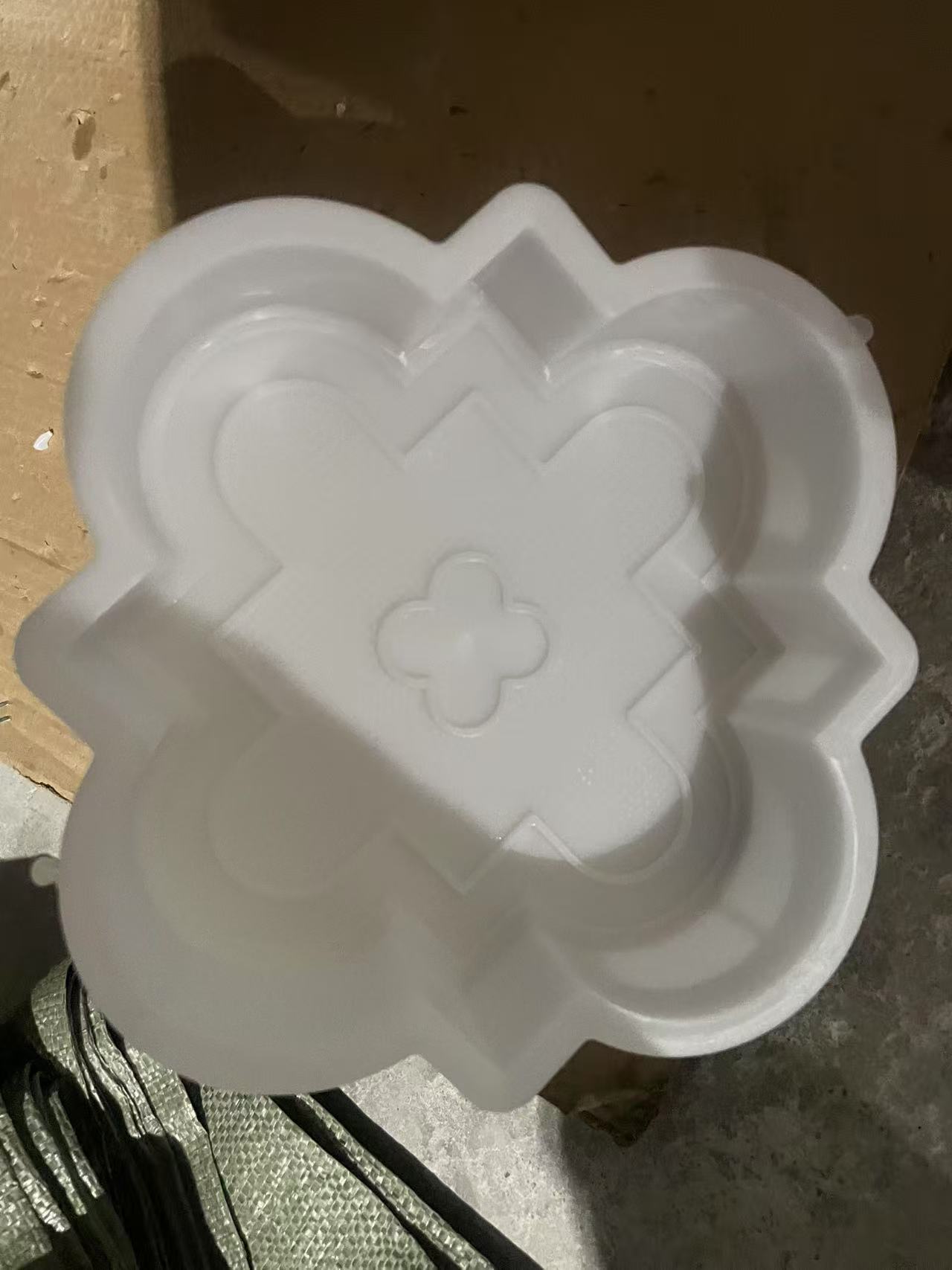 plastic mold-3.jpg